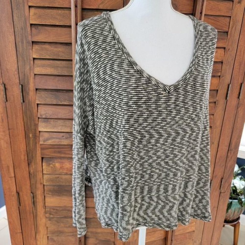 PPLA brand Women's Blouse‎ lightweight sweater gold Shimmer size large oversized